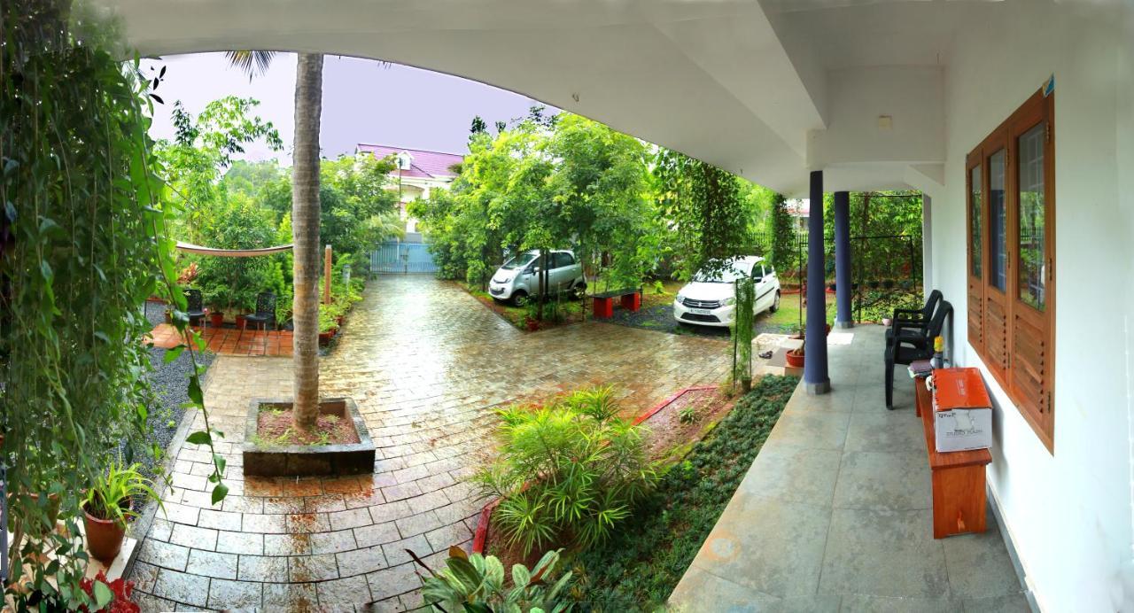 Monsoon Apartments Каннур Экстерьер фото